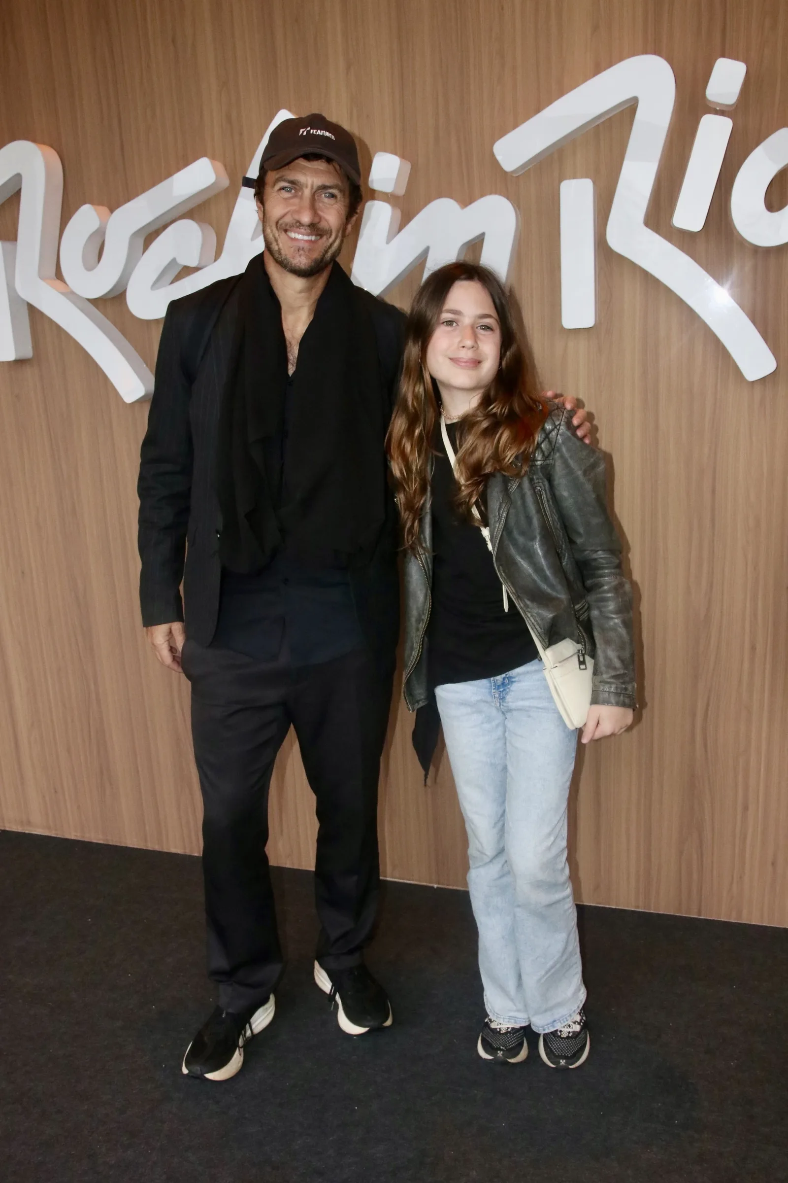 Gabriel Braga Nunes e outros famosos curtem o Rock in Rio com os filhos