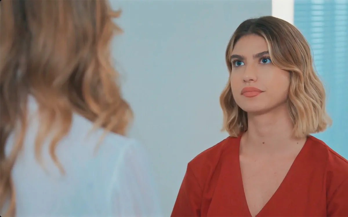 Leandra condiciona entrada no conselho do hospital em Por Você