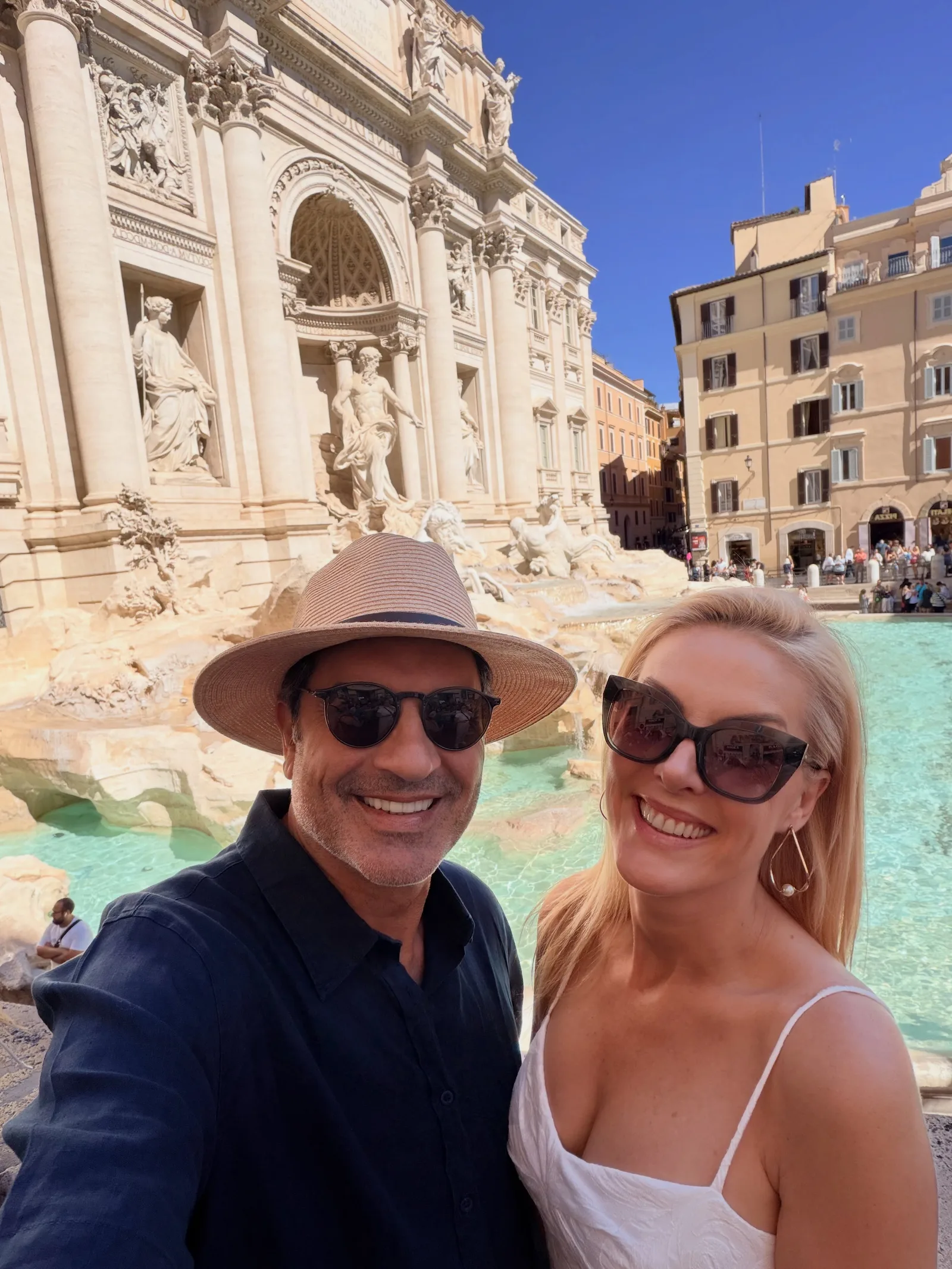 Ana Hickmann e Edu Guedes passam lua de mel em Roma