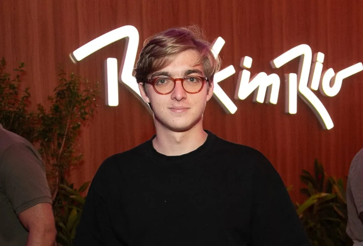 Joaquim Huck aparece no Rock in Rio e mantém discrição longe da TV