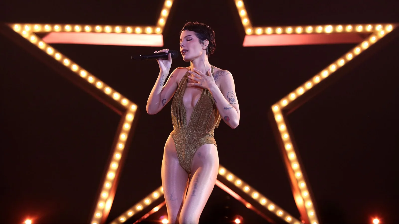 Halsey diz estar doente antes de apresentação no Rock in Rio 2026