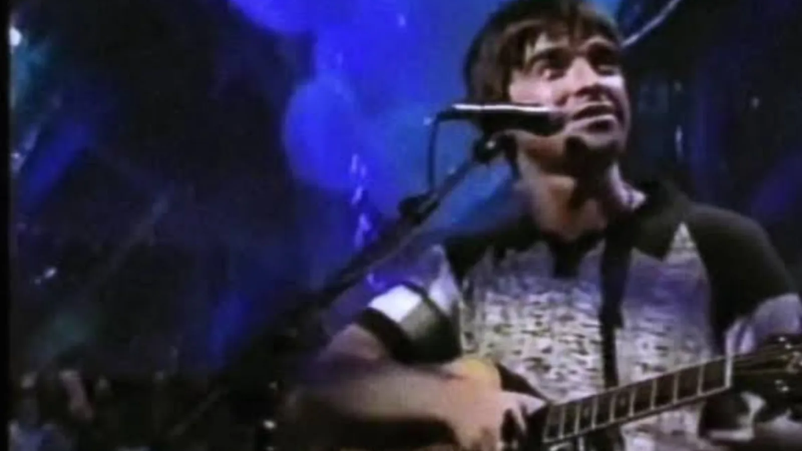 Instrumento usado por Noel Gallagher no MTV Unplugged alcança R$ 1,5 milhão