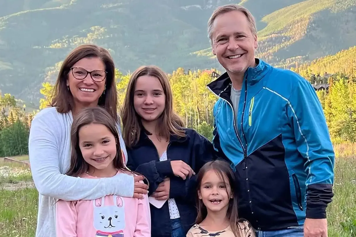 Médico legista confirma suicídio de Fiona, filha de Chad Lowe