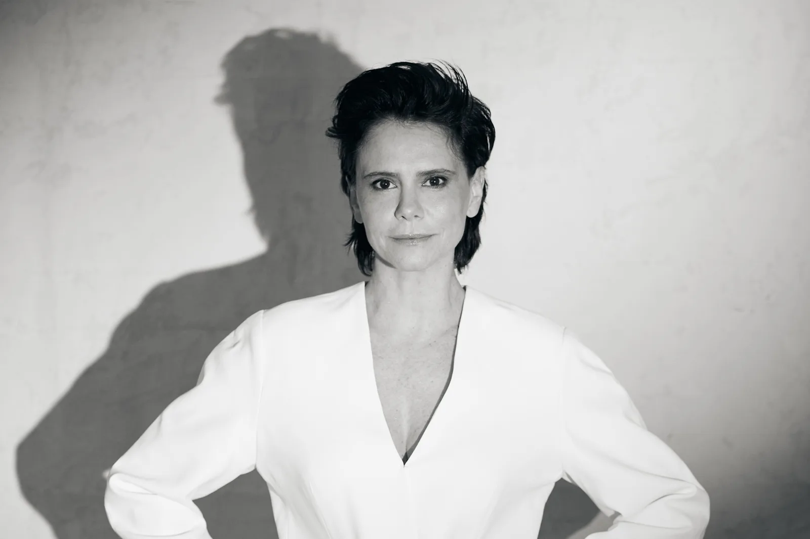 Malu Galli leva homenagem a Luiz Melodia ao palco em estreia musical