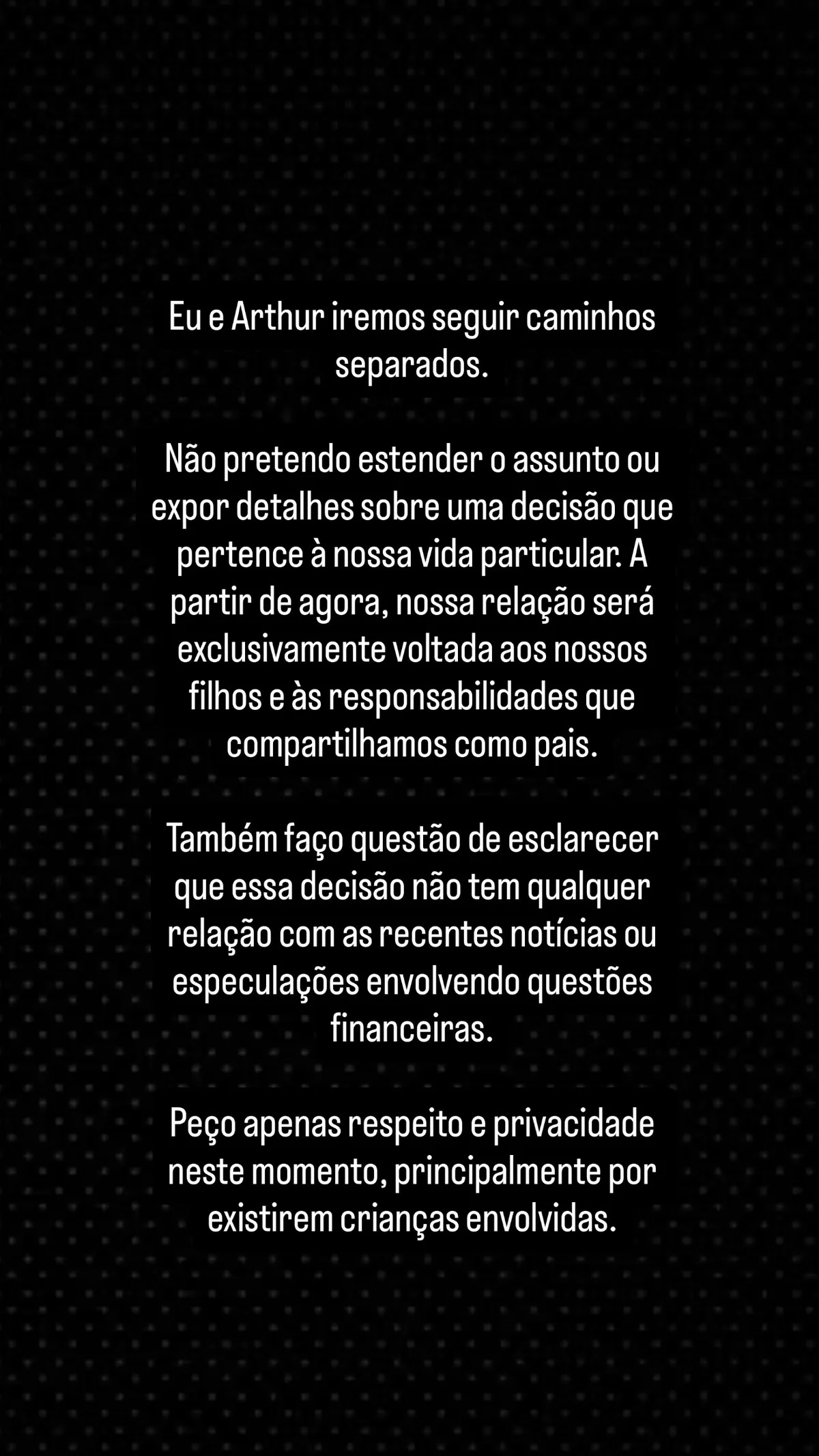 Arthur Aguiar compartilha ultrassom do bebê com Jheny Santucci