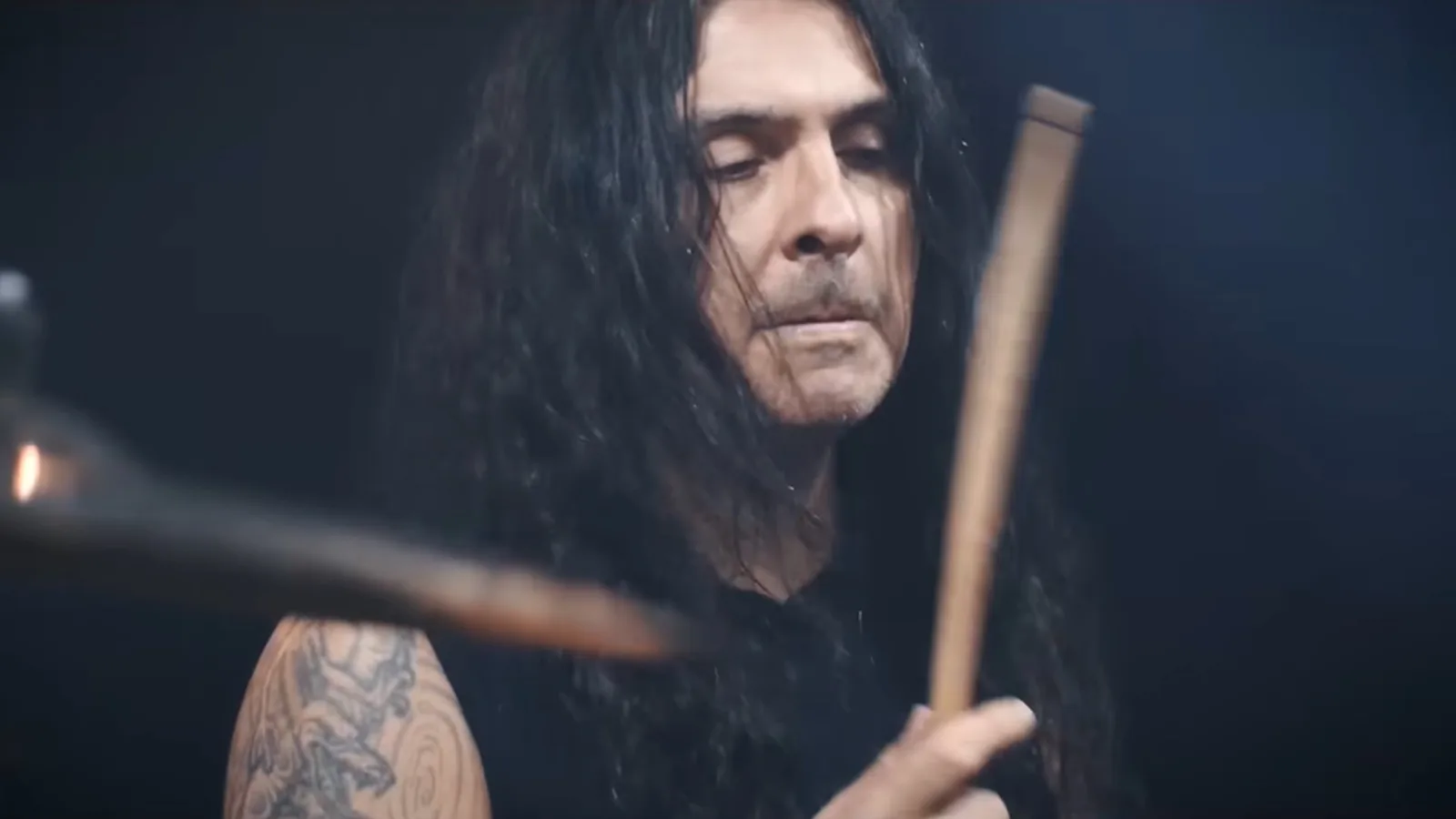 Ricardo Confessori recusa convite para show do Angra sobre ‘Holy Land’