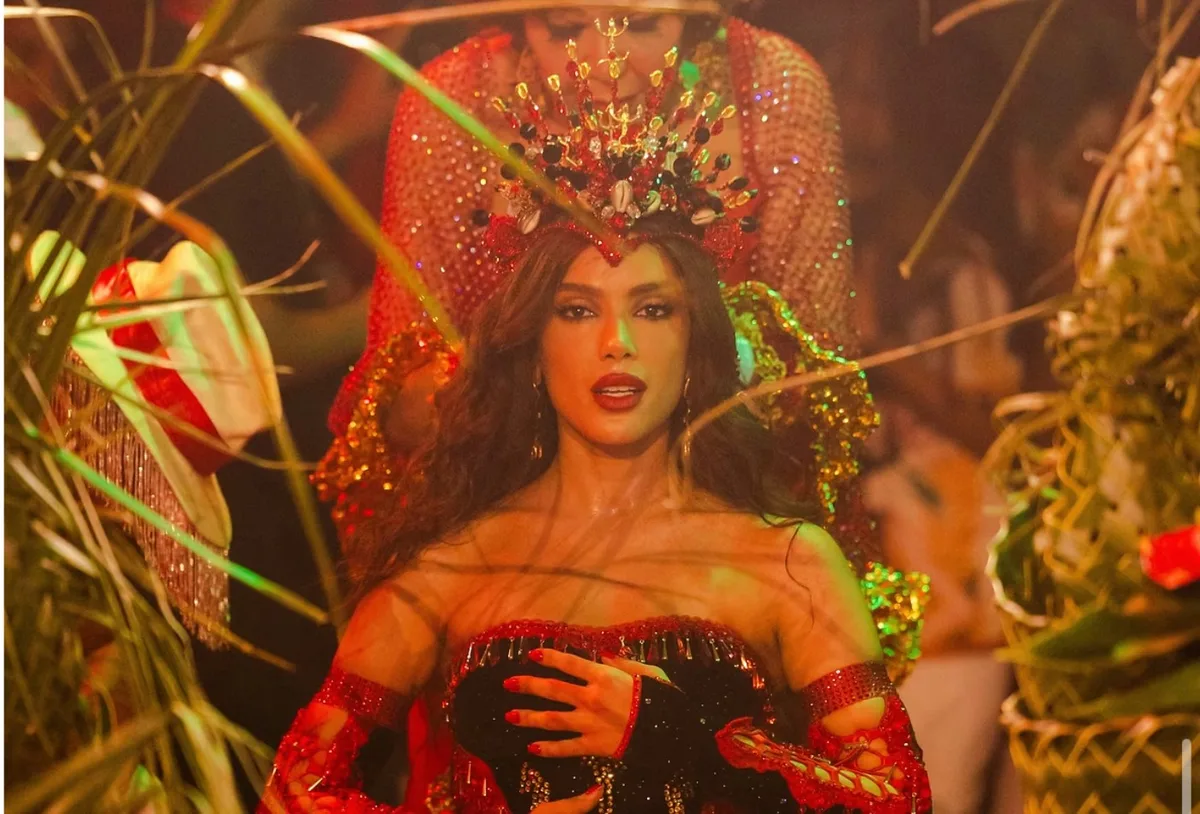 Anitta condiciona anúncio na Grande Rio à data do ensaio técnico