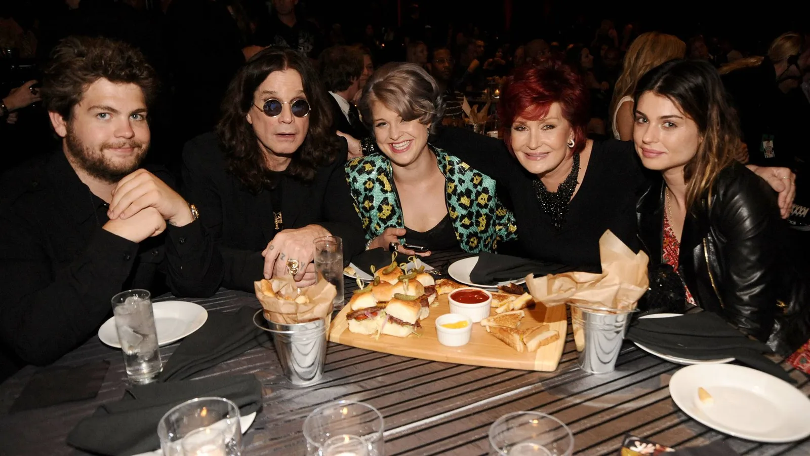 Kelly Osbourne revela rompimento com Aimee e relembra escolhas da irmã