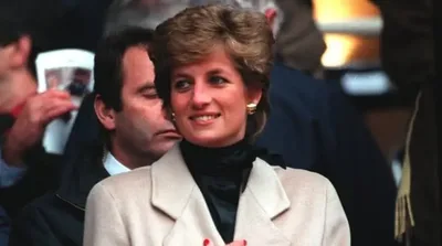 Vestido de Diana que arrecadou fundos para caridade retorna a leilão