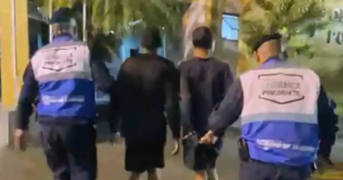 Adolescente de 17 anos é apreendido com mandado em aberto na Barra