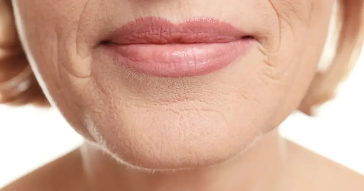 Massagem facial tem efeito superficial sobre o bigode chinês