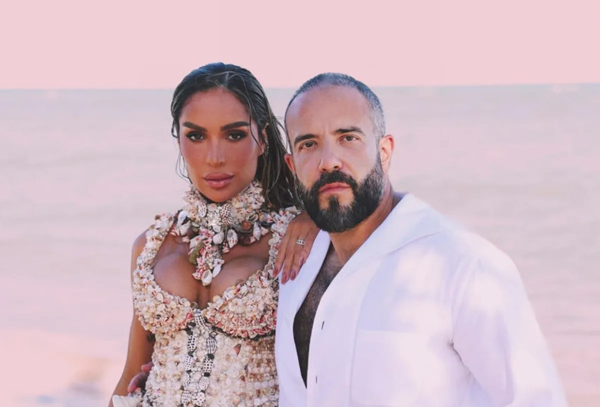 Tati Barbieri aposta em look praiano e menu baiano para aniversário em Trancoso