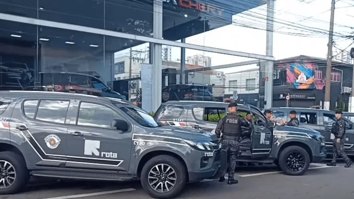 Cerco policial localiza áreas de distribuição de drogas na zona oeste de São Paulo