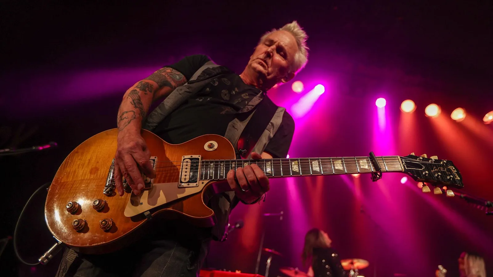 Mike McCready aponta David Gilmour como referência para o Pearl Jam