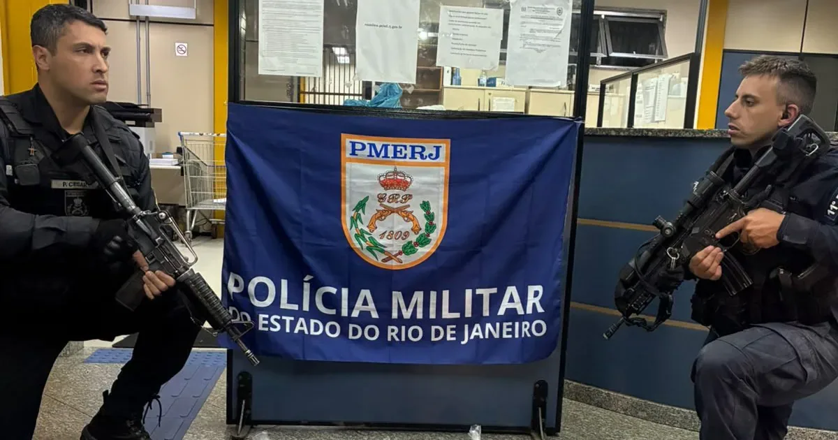 Polícia Militar encontra 124 frascos de “black lança” em imóvel de Nova Friburgo