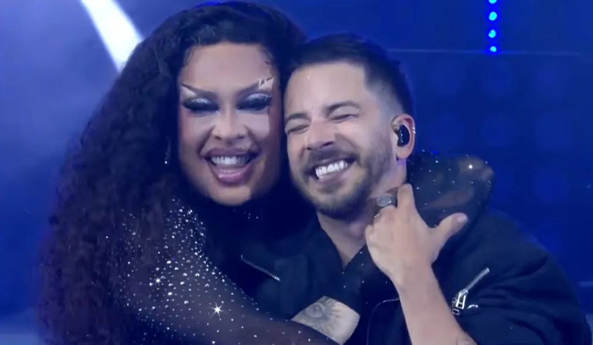 Junior e Gloria Groove finalmente dividem o palco para cantar “fome”