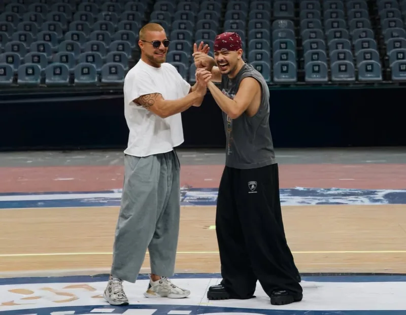 Pedro Sampaio destaca parceria com Ricky Martin no Halftime Show da NFL