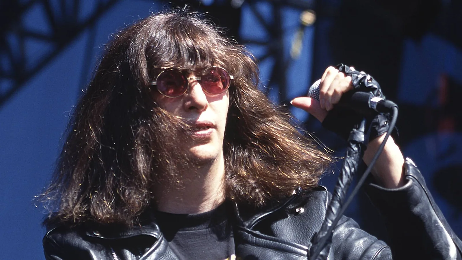 Joey Ramone aponta a autenticidade como essência do punk