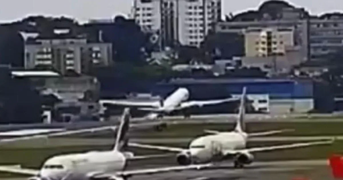 Avião da Azul decola no limite da pista em Congonhas