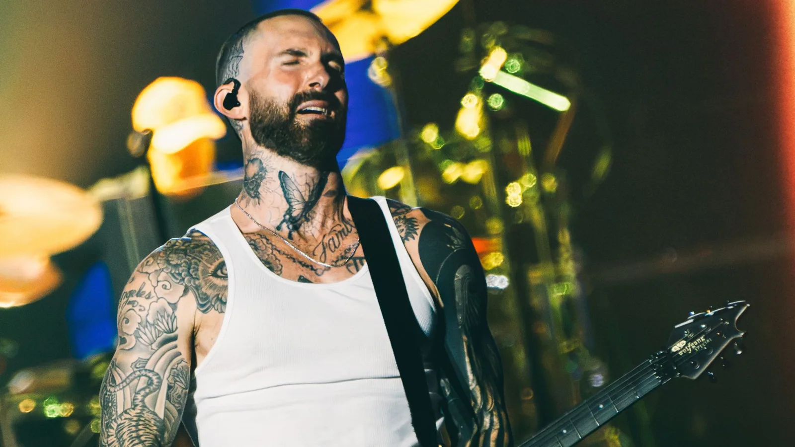 Maroon 5 aposta em sequência de hits e entrega show sem catarse no Rock in Rio