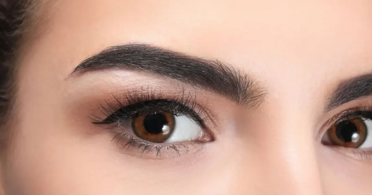Mapeamento e cuidados ajudam a valorizar o arco das sobrancelhas