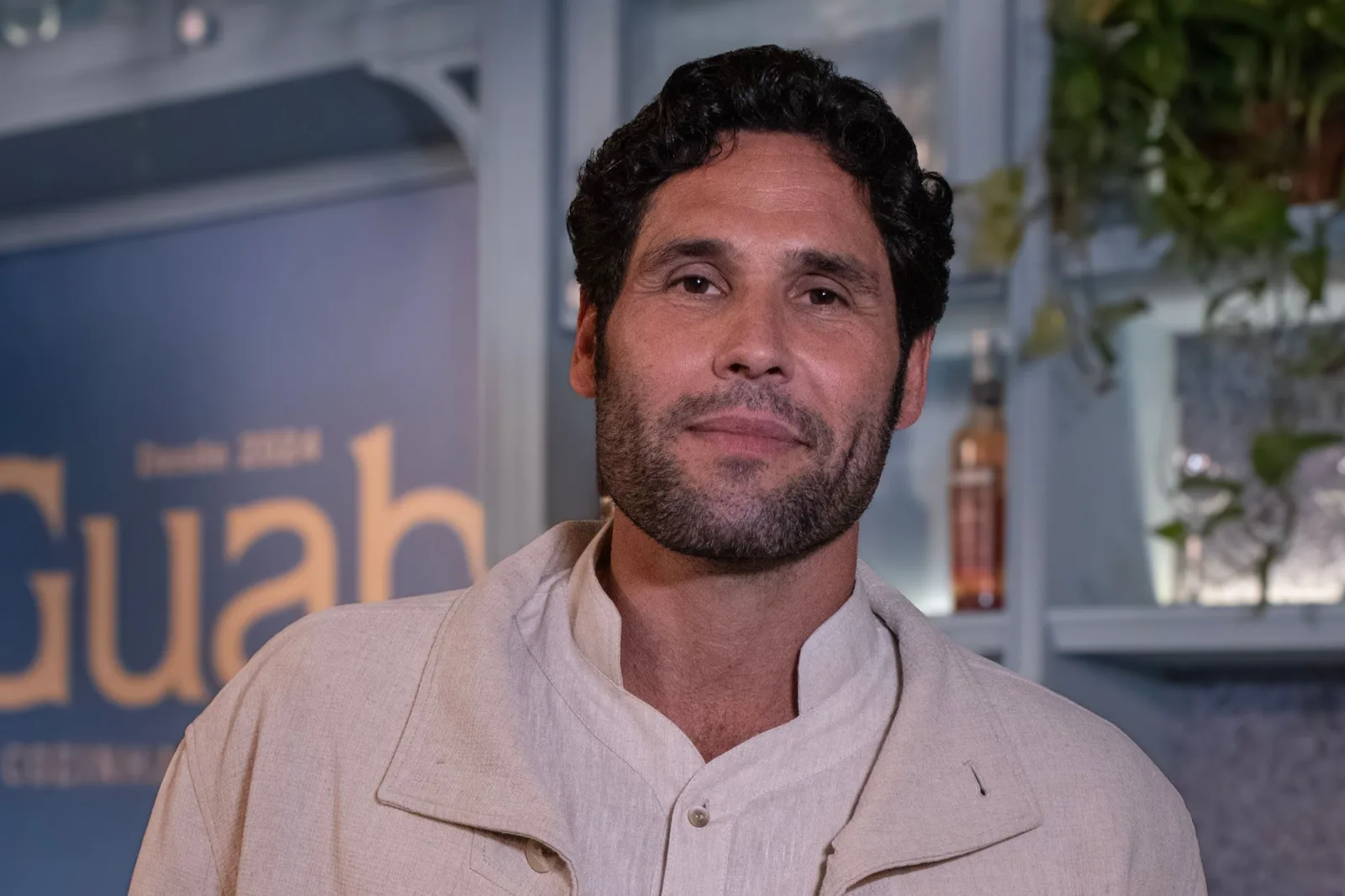 Dudu Azevedo estreia em novela vertical com trama sobre obsessão e conspiração