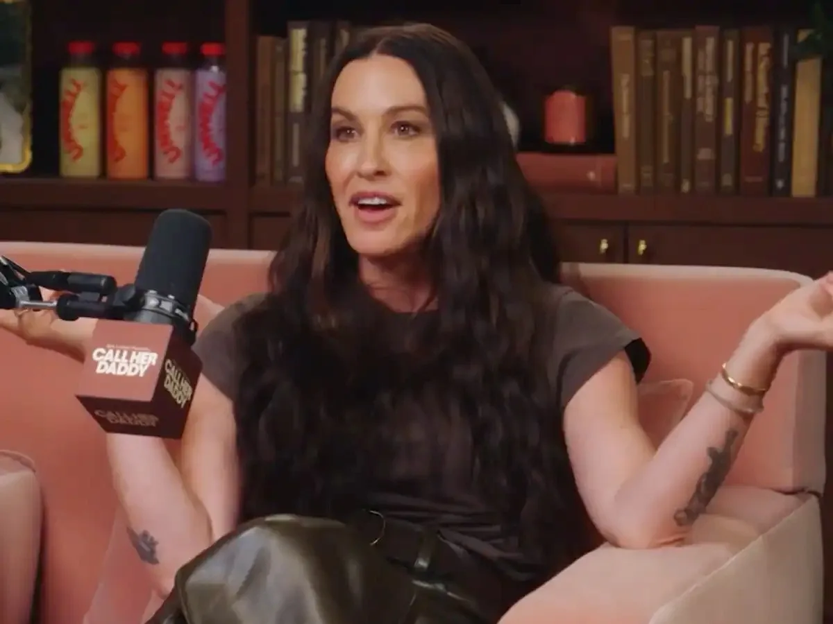 Alanis Morissette conta como a depressão pós-parto afetou sua rotina e pensamentos