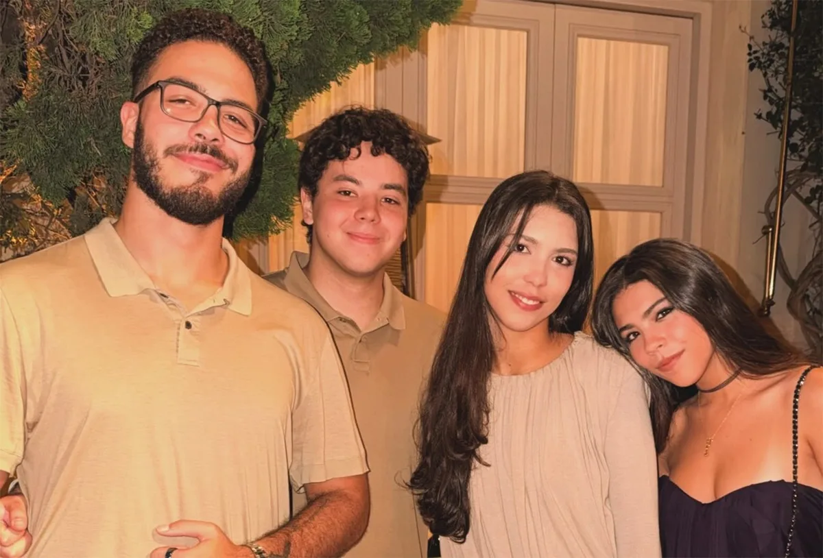 Ronaldo reúne os quatro filhos em festa de 50 anos em São Paulo