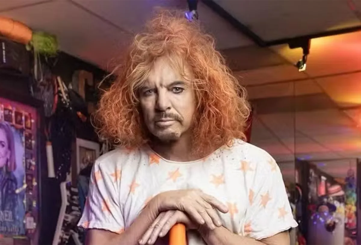 Advogado diz que Carrot Top sofreu extorsão envolvendo gravação íntima