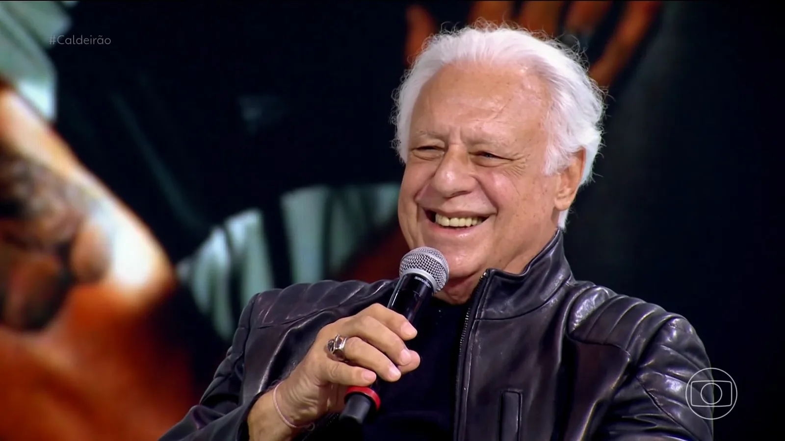 Antonio Fagundes relembra críticas ao sotaque de Bruno Mezenga